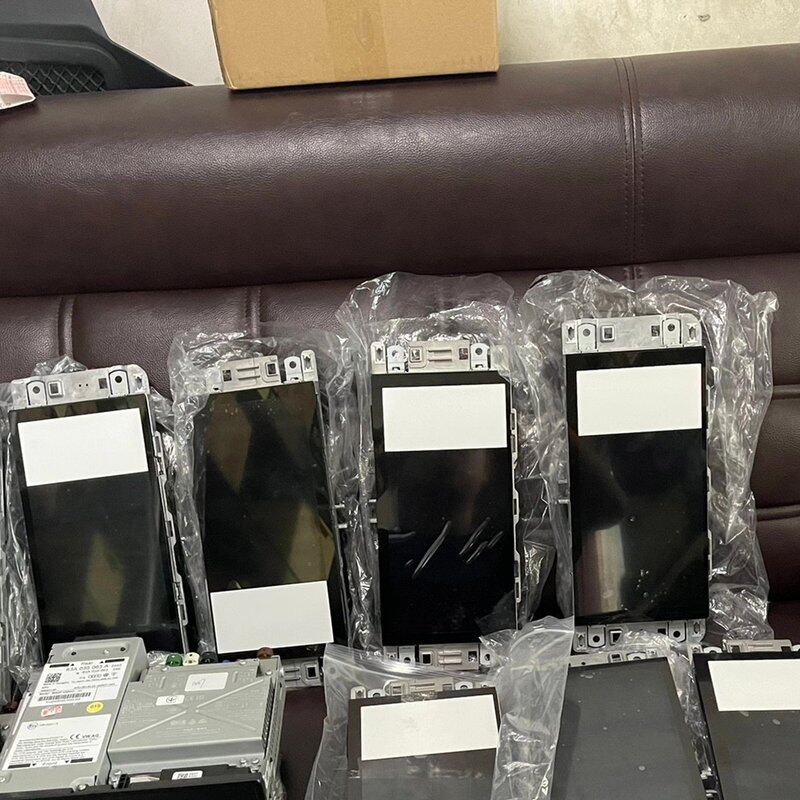 可维修奥迪Q3L高配主机10.1触摸屏 原厂无线carplay 导议价