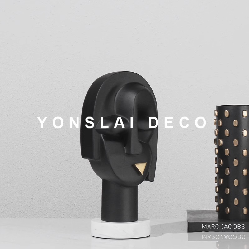 极简样板展厅艺术风造型人物雕塑