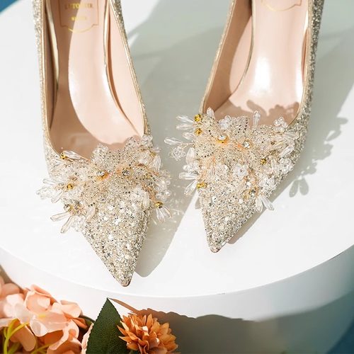 绝美婚鞋女秀禾主婚纱尖头水晶鞋