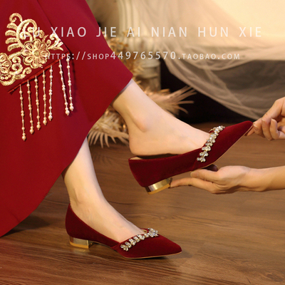 红色低跟婚鞋女秀禾新娘鞋