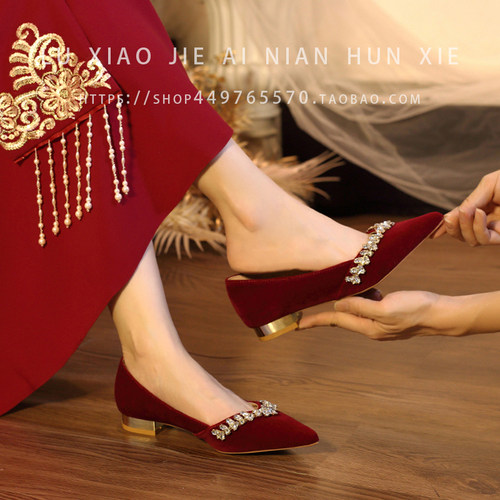 红色低跟婚鞋女秀禾新娘鞋