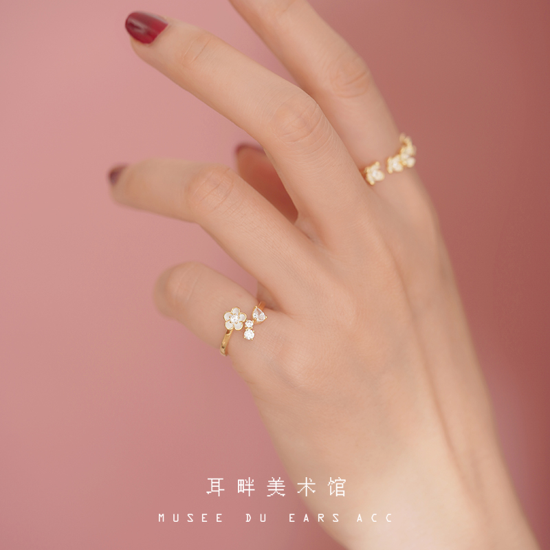 A白色小桂花戒指叠戴法式