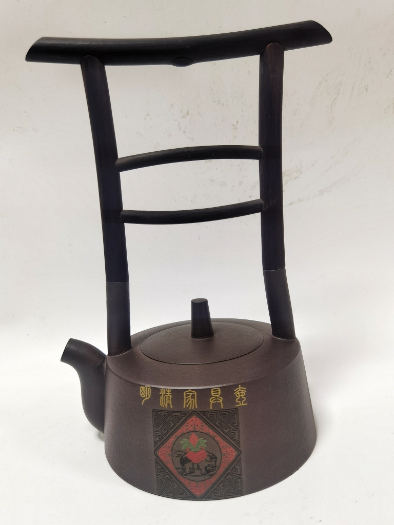 葛政豪紫砂名家收藏级镶嵌紫檀提梁紫砂壶（明清家具）