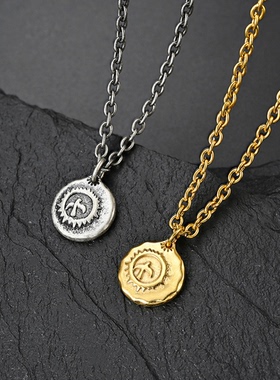 钛钢吊坠小金饼个性男生轻奢坠链