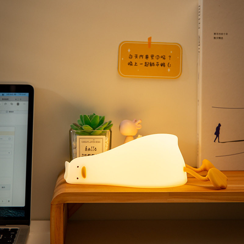 躺平鸭小夜灯卡通硅胶喂奶拍拍灯led冲电小台灯儿童礼物USB充电
