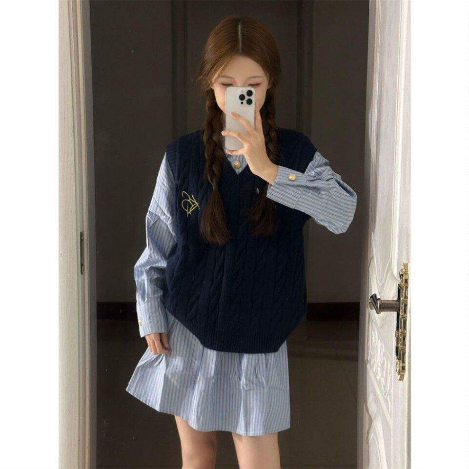 法式纯欲风软糯针织毛衣背心马甲女秋季娃娃领条纹衬衫裙两件套
