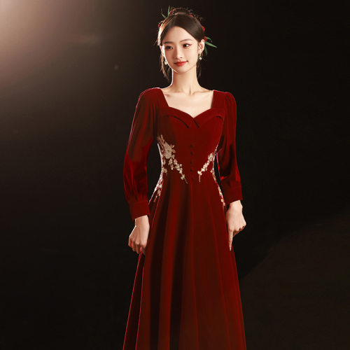 丝绒敬酒服新娘高腰长款2026新款小个子结婚大码订婚礼服轻奢