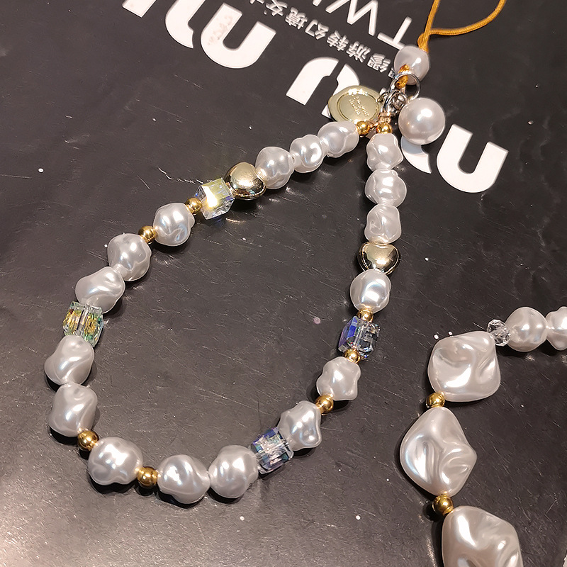 巴洛可珍珠手链手机挂绳ins女士高级感手腕挂饰手机串珠挂件短款