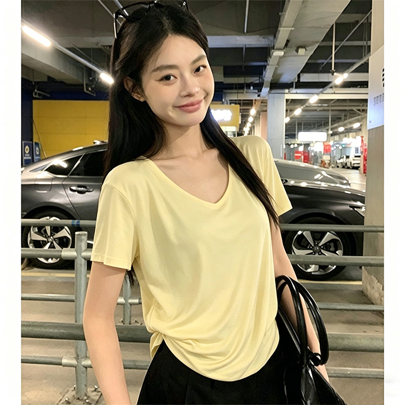 v领短袖t恤女夏季2025新款白正肩宽松大领口纯色显瘦内搭白色上衣