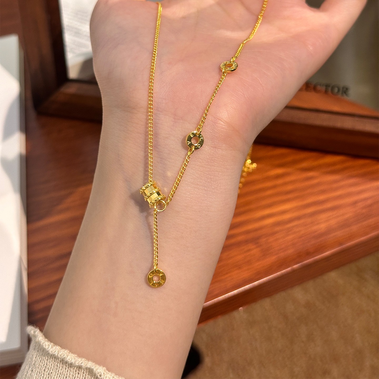 小蛮腰金包银项链简约高级时尚百搭颈链小众轻奢送礼金色锁骨链女