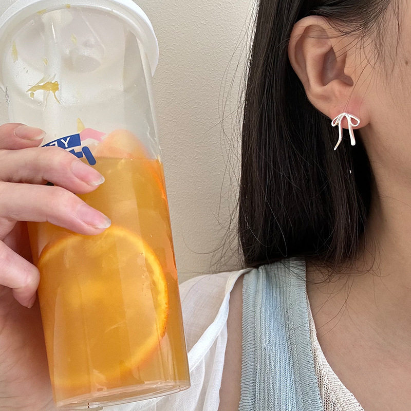 925纯银不对称蝴蝶结线条耳钉女