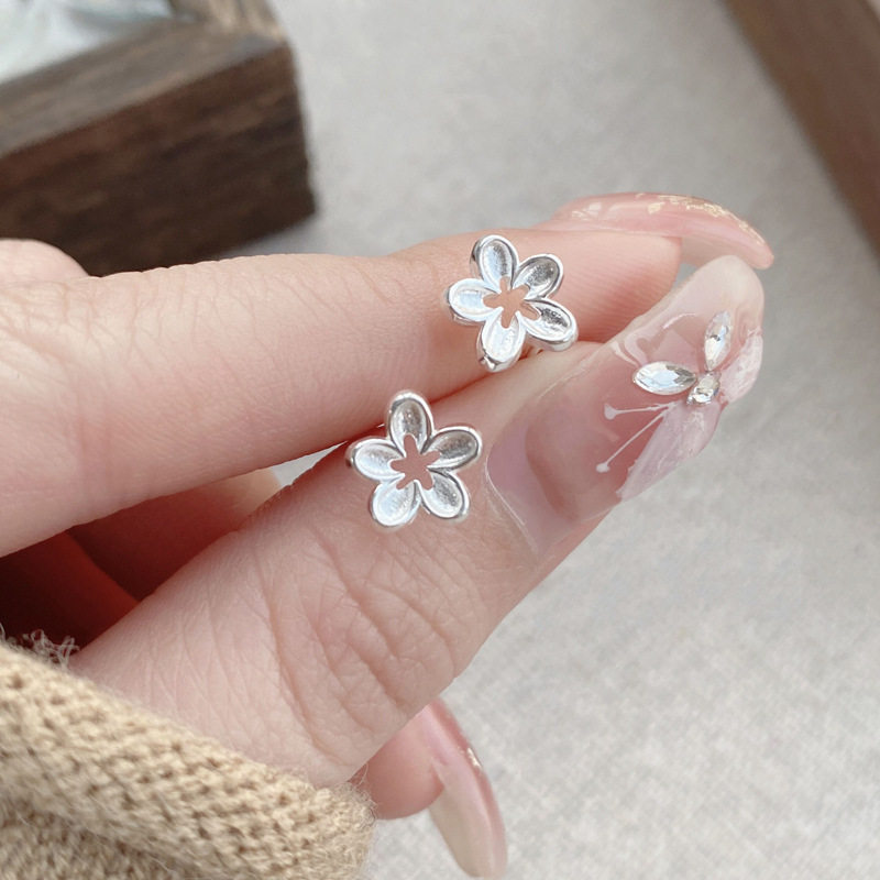 S999足银镂空花朵耳钉女素银简约