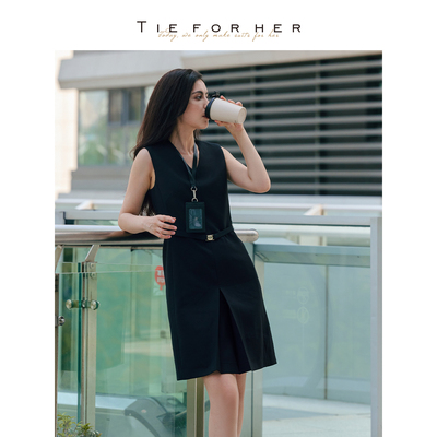 TieForHer V领设计感无袖腰带款气质优雅连衣裙女