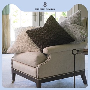 进口家用客厅抱枕 饰鸭绒腰枕靠枕 丽思卡尔顿 酒店玫瑰花蕾沙发装