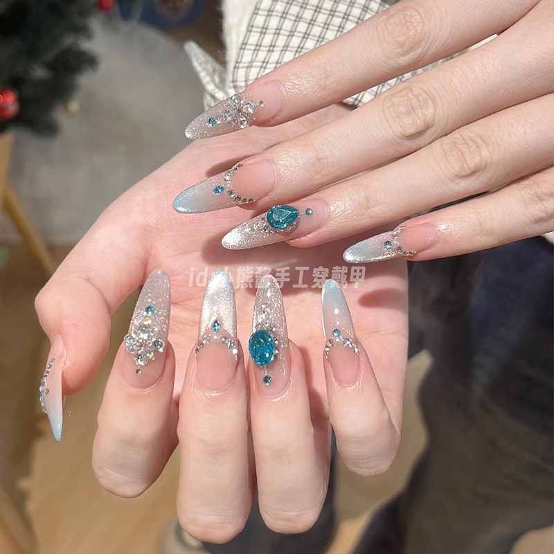 【冰雪奇缘】爆闪蓝色满钻法式猫眼美甲2026新款纯手工显白穿戴甲