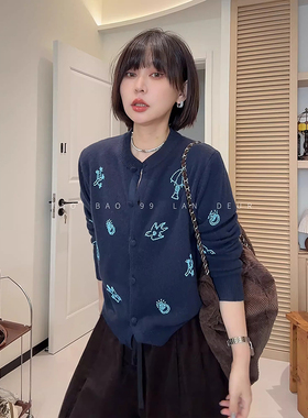 大码女灰色圆领长袖钉珠针织开衫女2025秋季新款胖mm显瘦上衣外套