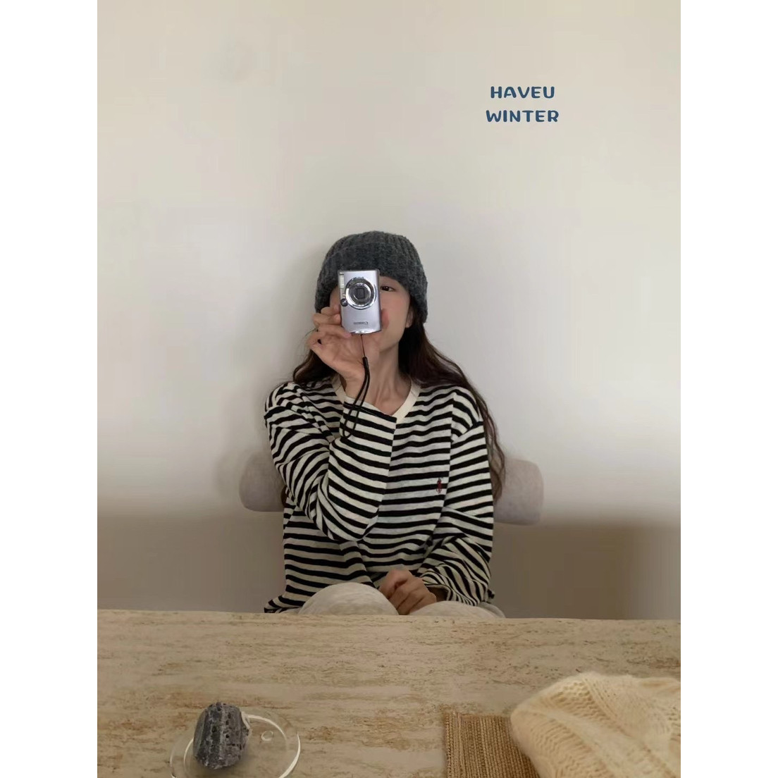 十三行慵懒撞色刺绣条纹T恤女