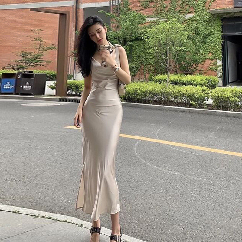 缎面连衣裙女夏季高端优雅露背礼服裙度假年会性感荡领吊带长裙子