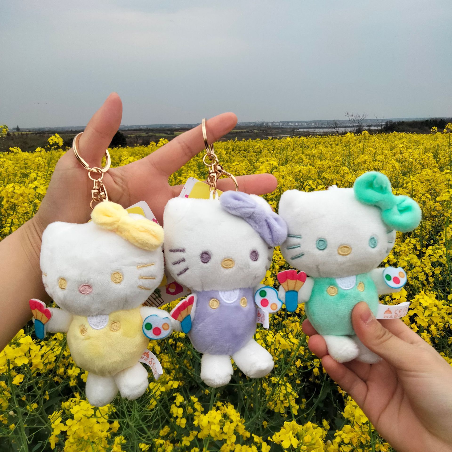小画家kt毛绒钥匙扣hellokitty小玩偶公仔娃娃kt凯蒂猫书包挂饰