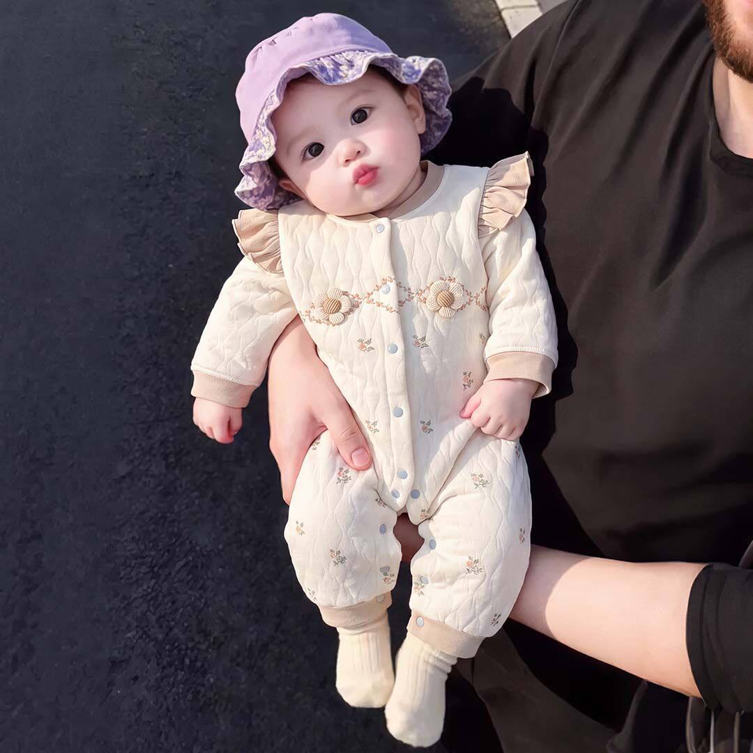 婴儿连体衣春秋季加厚夹棉新生儿三层保暖衣服初生宝宝爬服柔软