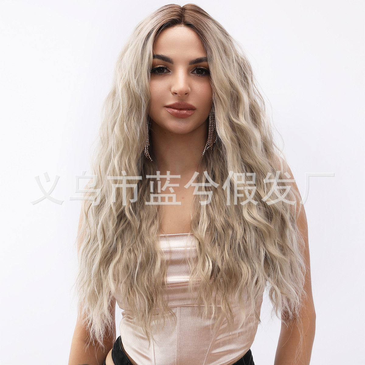 欧美时尚前蕾丝假发高级灰卷发假发 Tik Tok 亚马逊热卖款假发