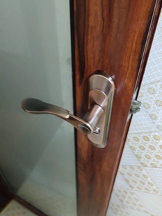 .铝合金卫生间门锁门把手通用型厕所门锁斜弧凹面厕所锁具配件卫