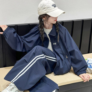 法国轻奢潮童女童运动套装春装2026新款儿童外套初中生女孩冲锋衣
