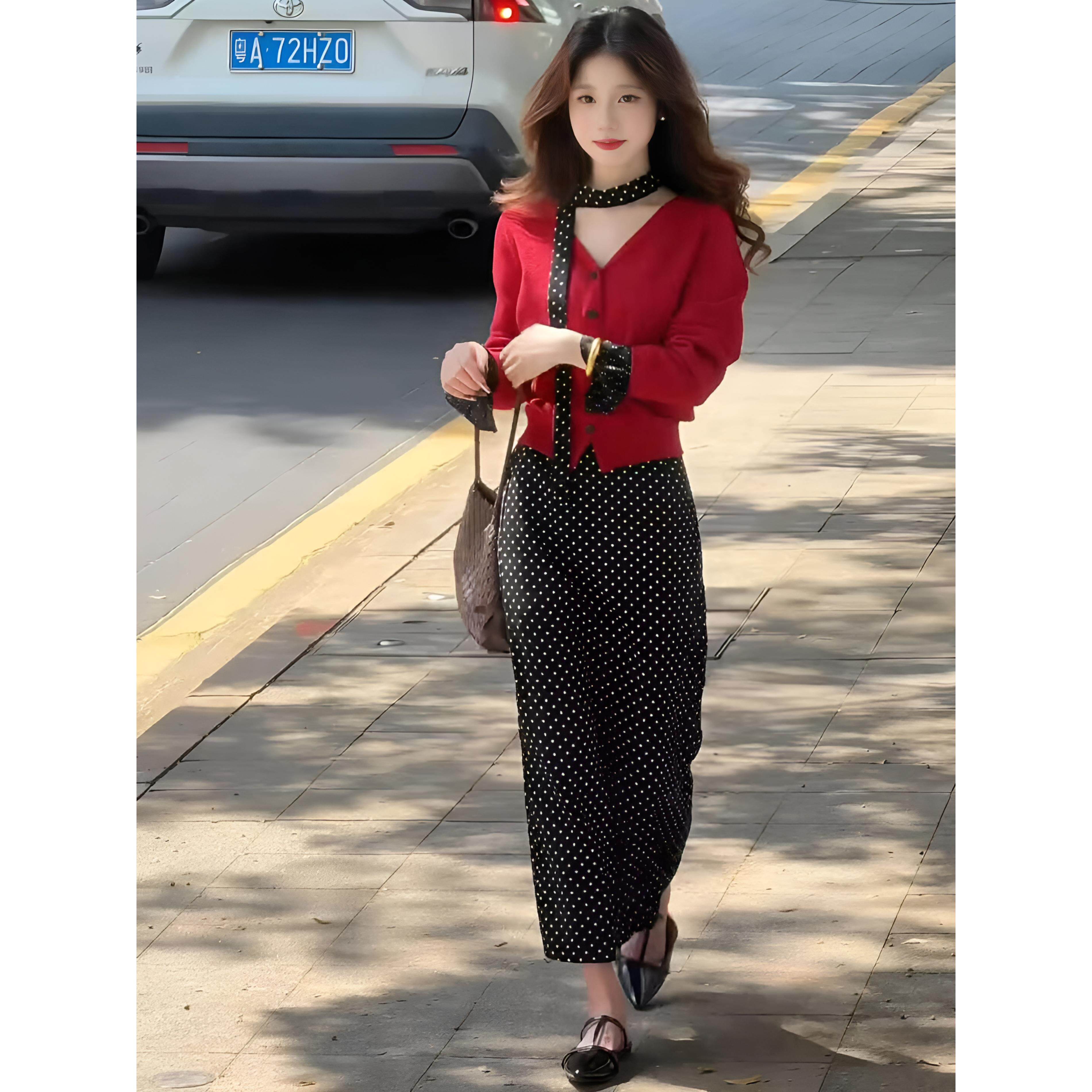 ROUMIKL韩系小个子红色v领针织开衫波点半身裙套装女秋季减龄洋气