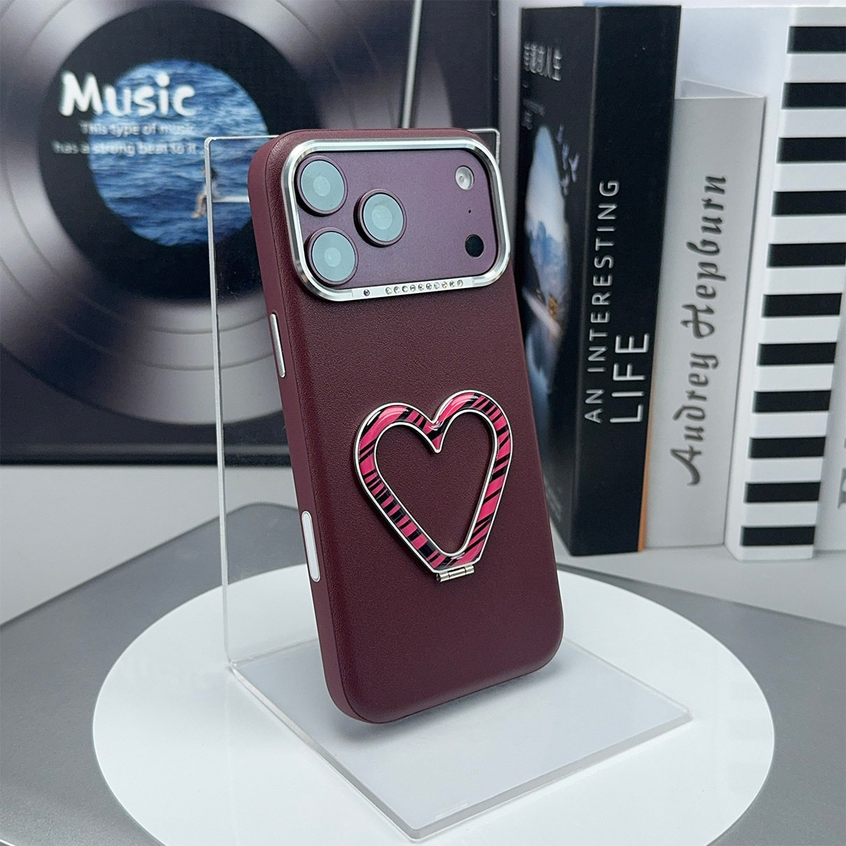 适用苹果18promax手机壳带爱心支架iPhone17pro新款素皮质por轻奢镶钻max超巨好看pm桃心pmax复古酒红纯色女