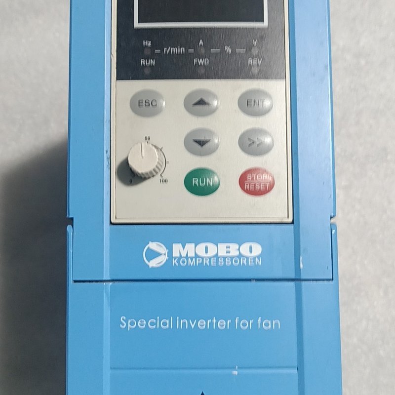 议价MOBO德曼空压机变频器 G3500-0.75T 0可维修图片