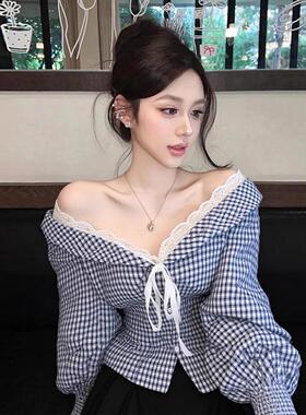 ROUMIKL设计感一字肩蓝色蕾丝拼接衬衫女早秋季新款轻熟风小众绝