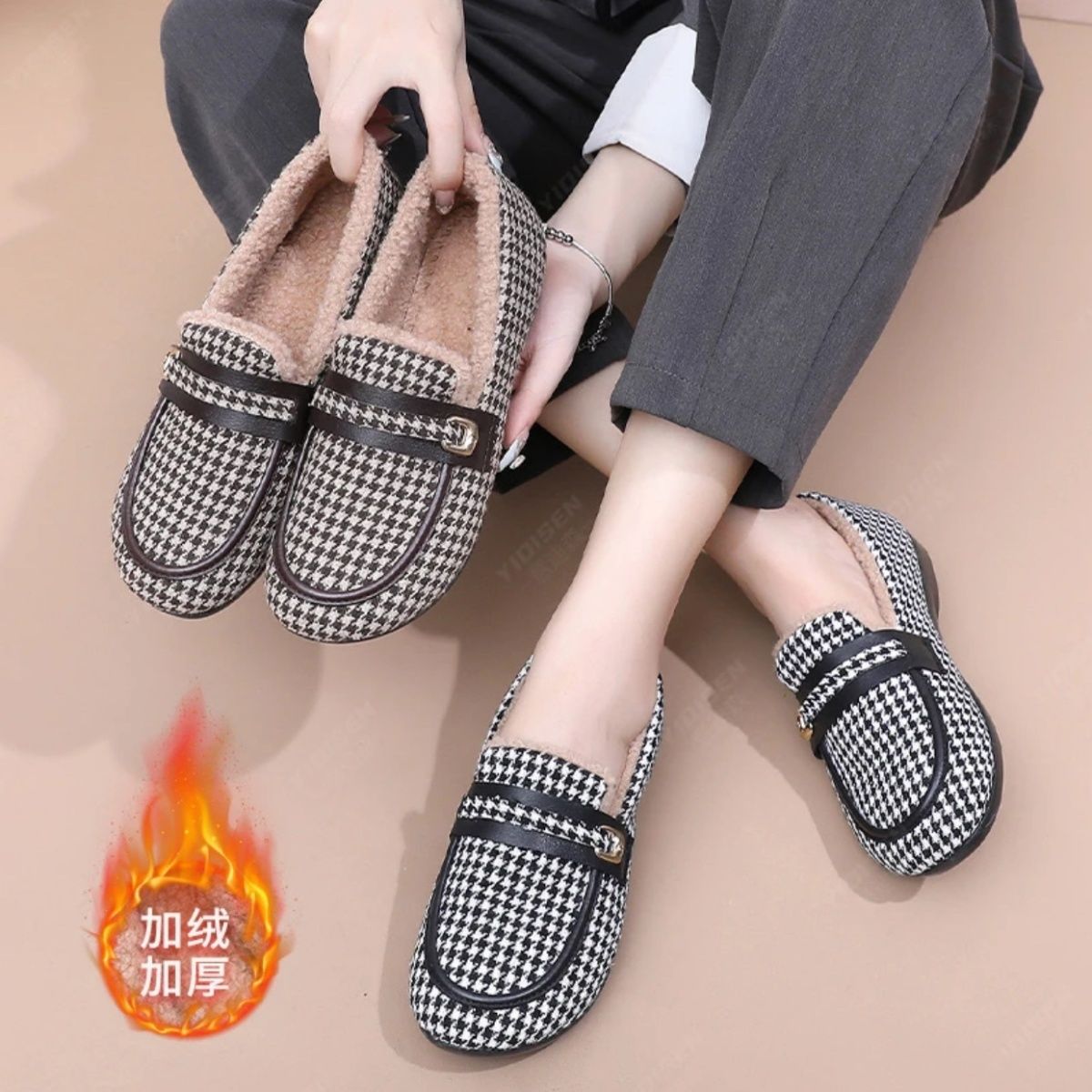 冬季加绒豆豆鞋女平底保暖时尚老北京布鞋软底棉鞋防滑休闲妈妈鞋