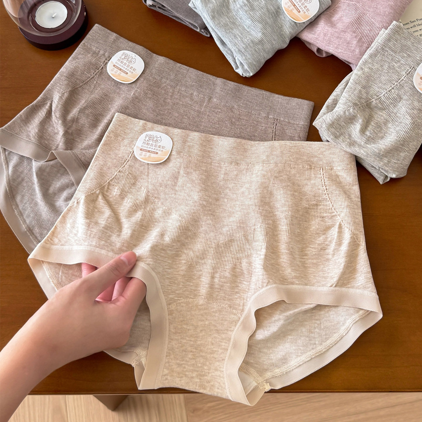 无痕饺子内裤女胖mm莫代尔棉中高腰收腹提臀包臀无痕透气三角短裤,女士内衣/男士内衣/家居服,女三角裤,淘宝优惠券,粉丝福利购,淘宝优惠卷