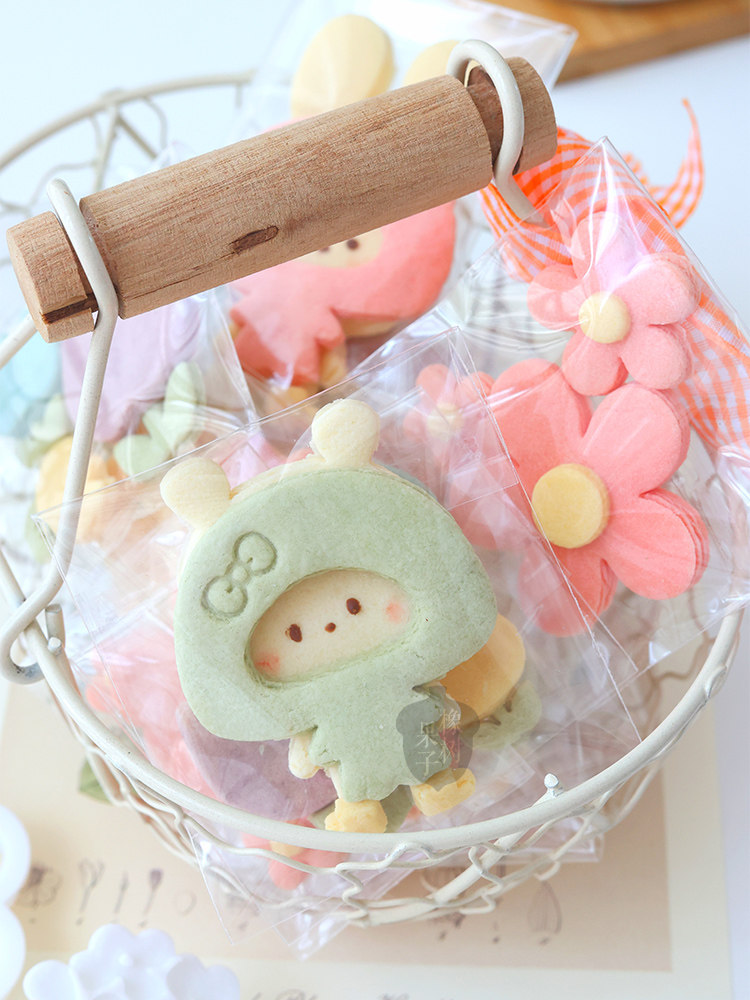 软萌小兔子小熊卡通动物换装花朵黄油饼干模具 创意手压面皮切割