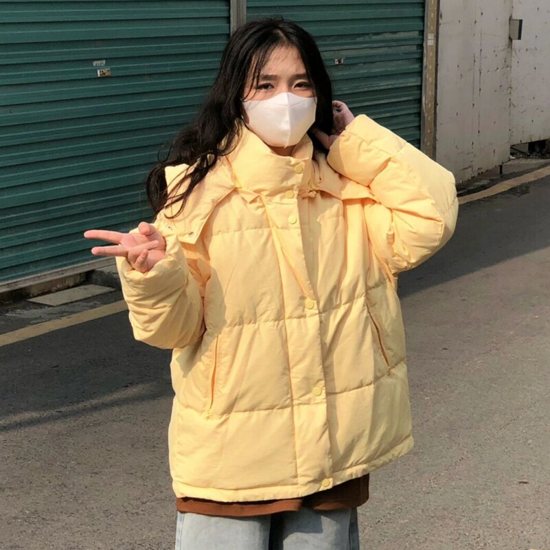 小个子奶黄色短款羽绒棉服外套