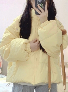 90白鸭绒奶黄色短款羽绒服女2026秋冬季新款小个子短款连帽外套潮