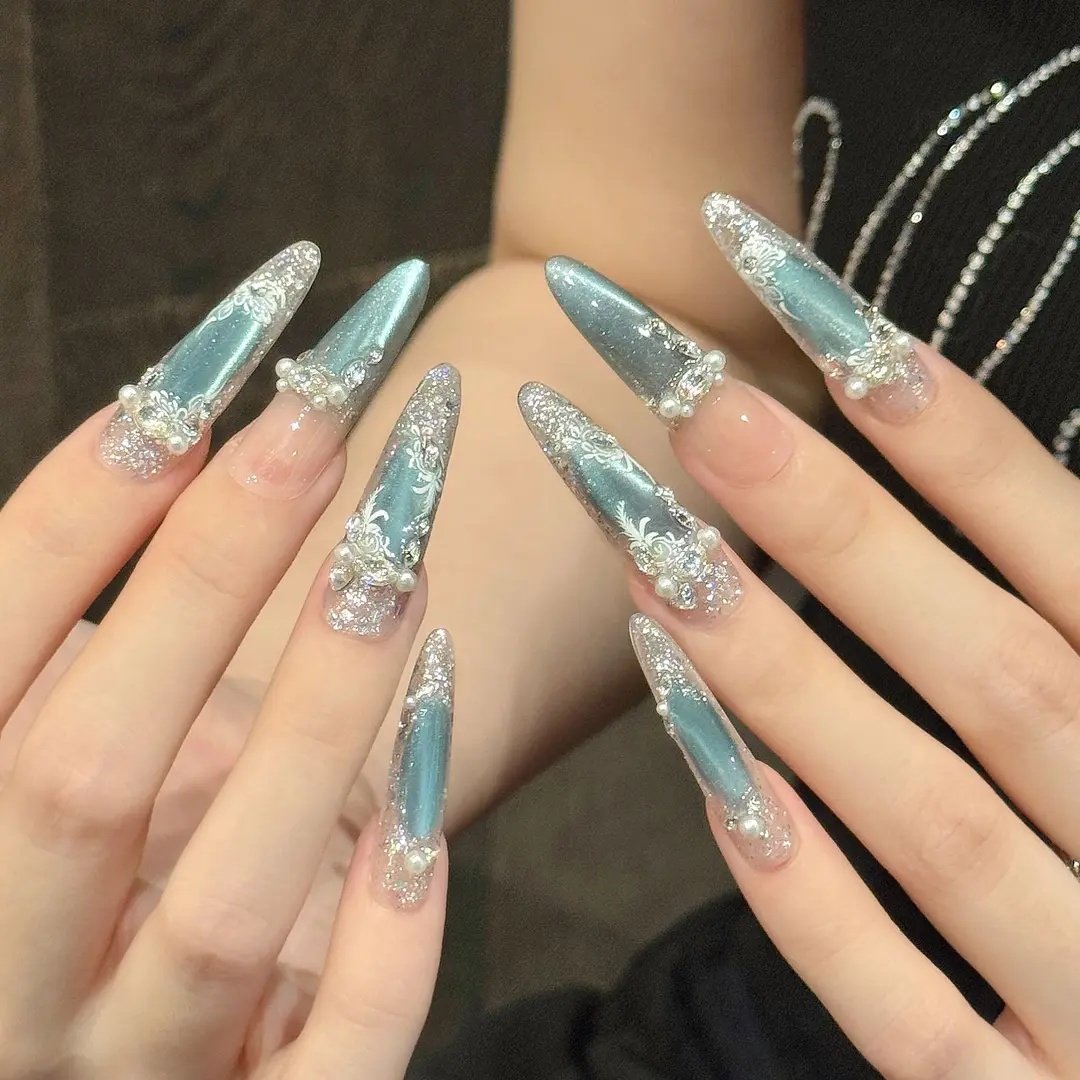 【赛里木湖】2026新冰透蓝色晶石猫眼碎钻春季新款显白美甲穿戴甲,彩妆/香水/美妆工具,穿戴甲/甲片,淘宝优惠券,粉丝福利购,淘宝优惠卷