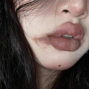 Kakashow轻欧美感裸土棕雾面哑光唇泥低饱和口红吃土色奶咖色唇釉