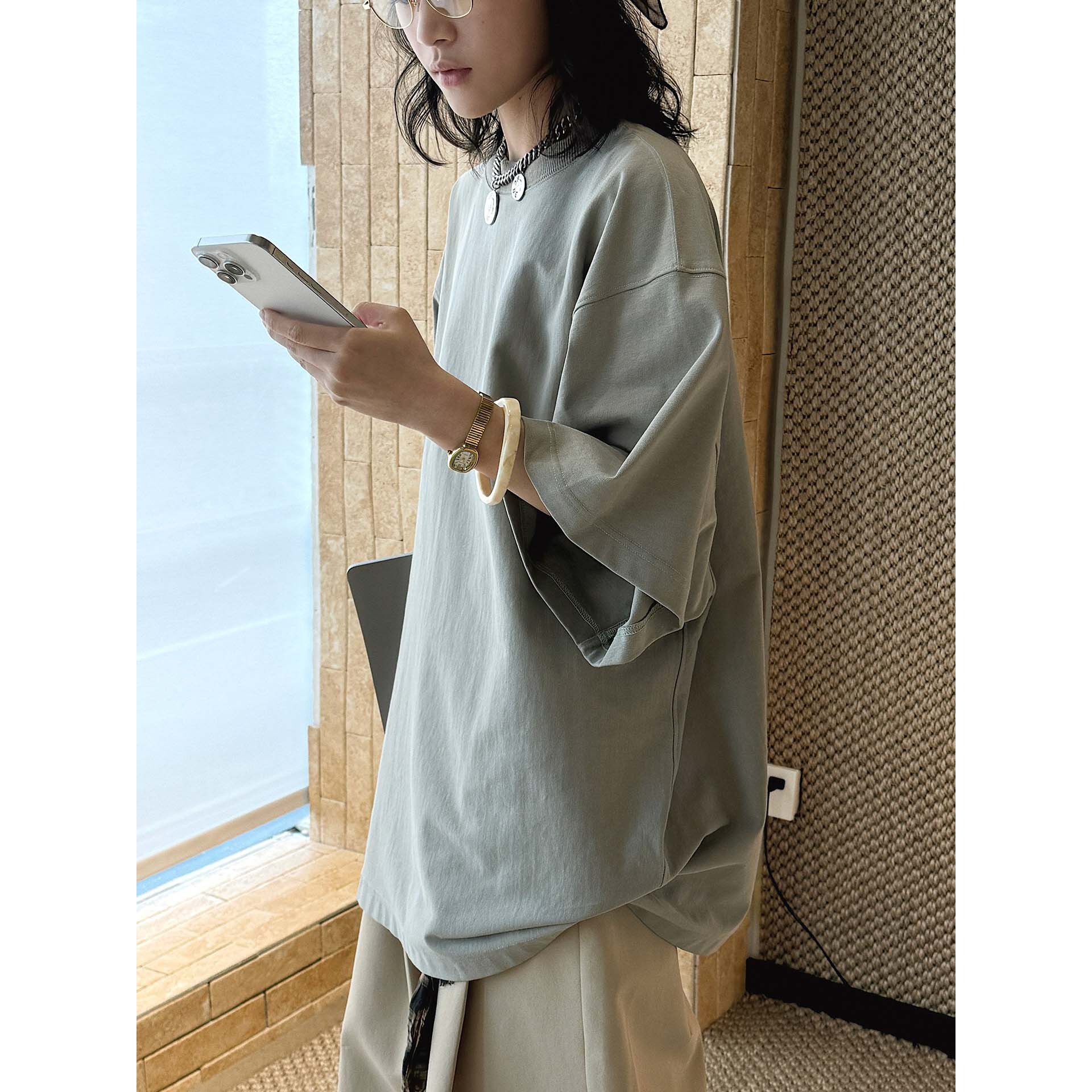 卢浮春夏新款美式及简基础款oversize圆领落肩T恤宽松佰搭上衣女