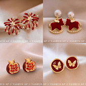 新年红丝绒小马珍珠耳环女2026新款 本命年喜庆过年耳钉高级感耳饰