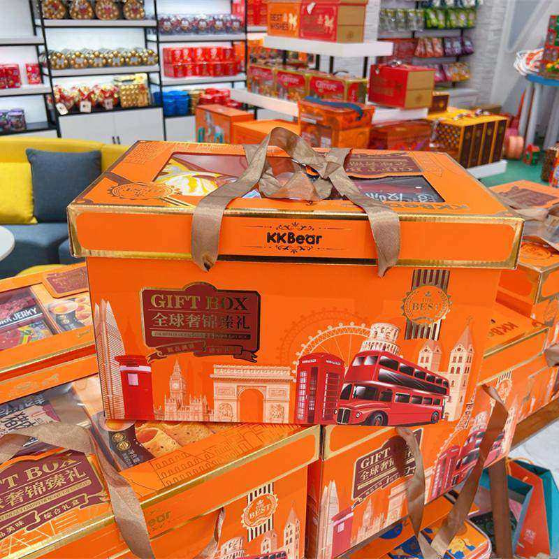 香港超友味礼盒港式蛋卷猪肉脯瑞士糖零食组装大礼包节日年货送礼,零食/坚果/特产,蛋卷,淘宝优惠券,粉丝福利购,淘宝优惠卷