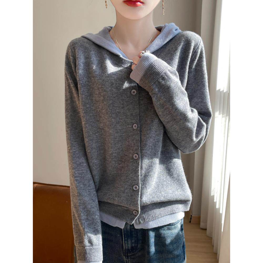 ROUMIKL高级感撞色假两件连帽精彷毛针织开衫女短外套毛衣25新款