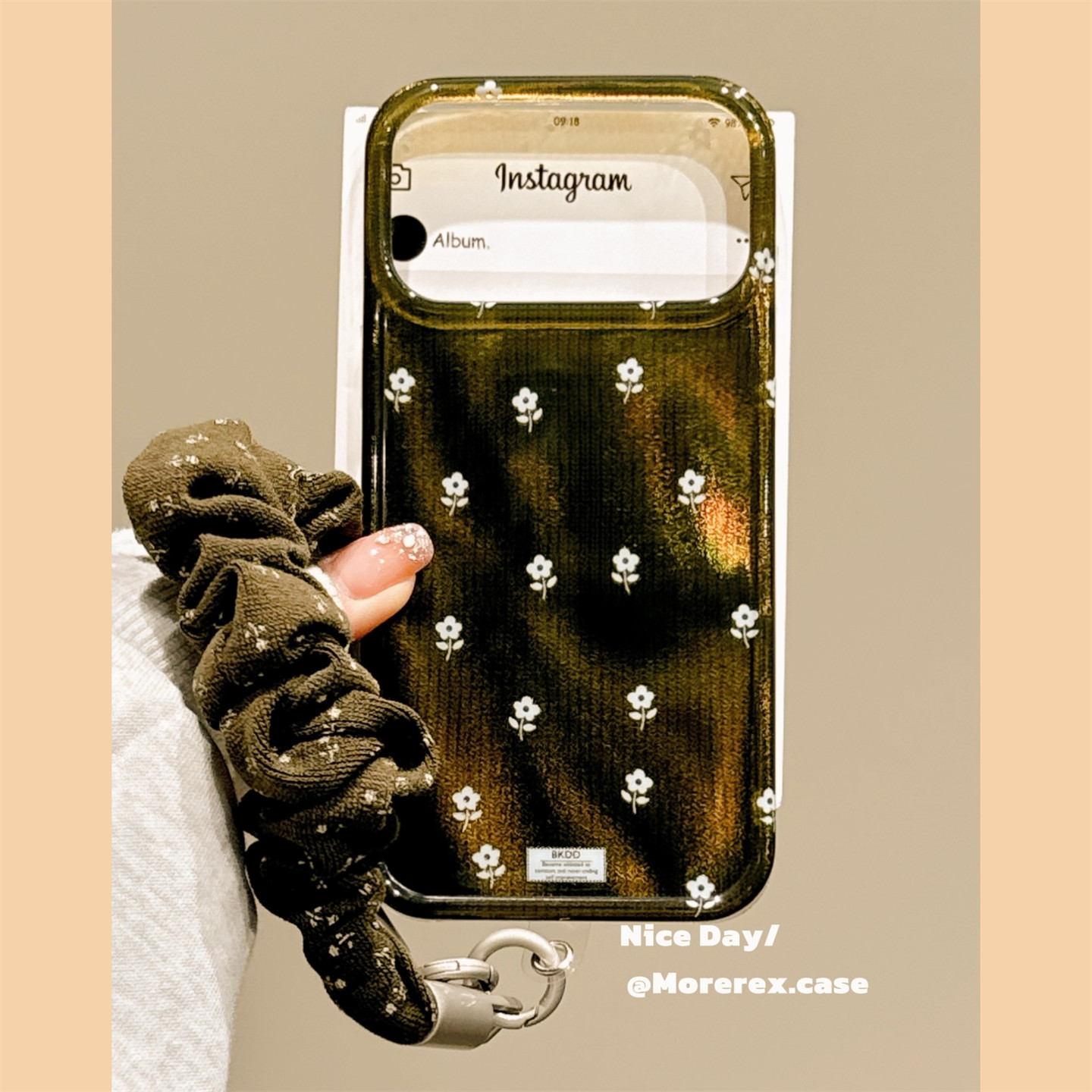 MoreRex 韩系ins复古橄榄绿小碎花适用苹果18手机壳iphone17promax新款18pro带挂绳15全包防摔保护套14女款16