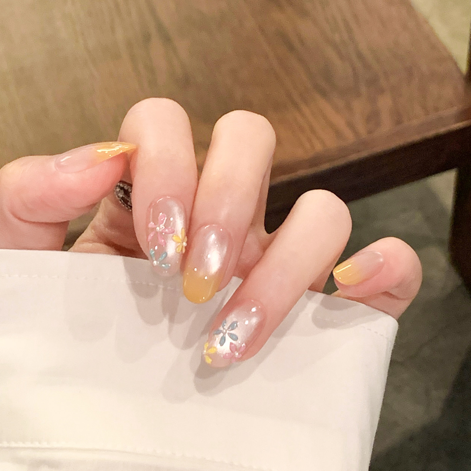 多巴胺小花渐变猫眼穿戴甲手工