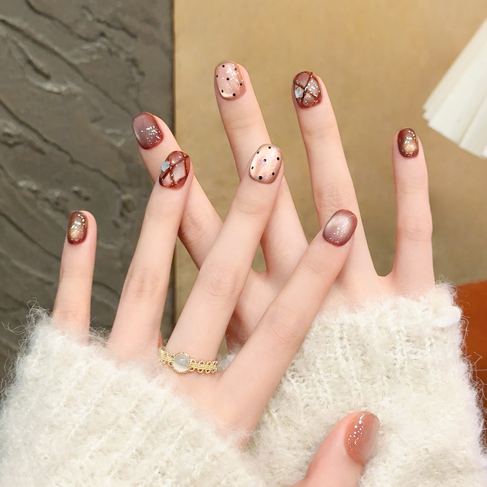 格纹咖色猫眼手工穿戴甲秋冬短款