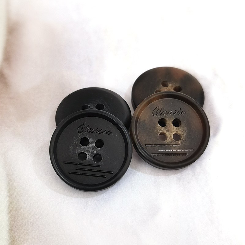 众点树脂纽扣百搭时尚四眼扣