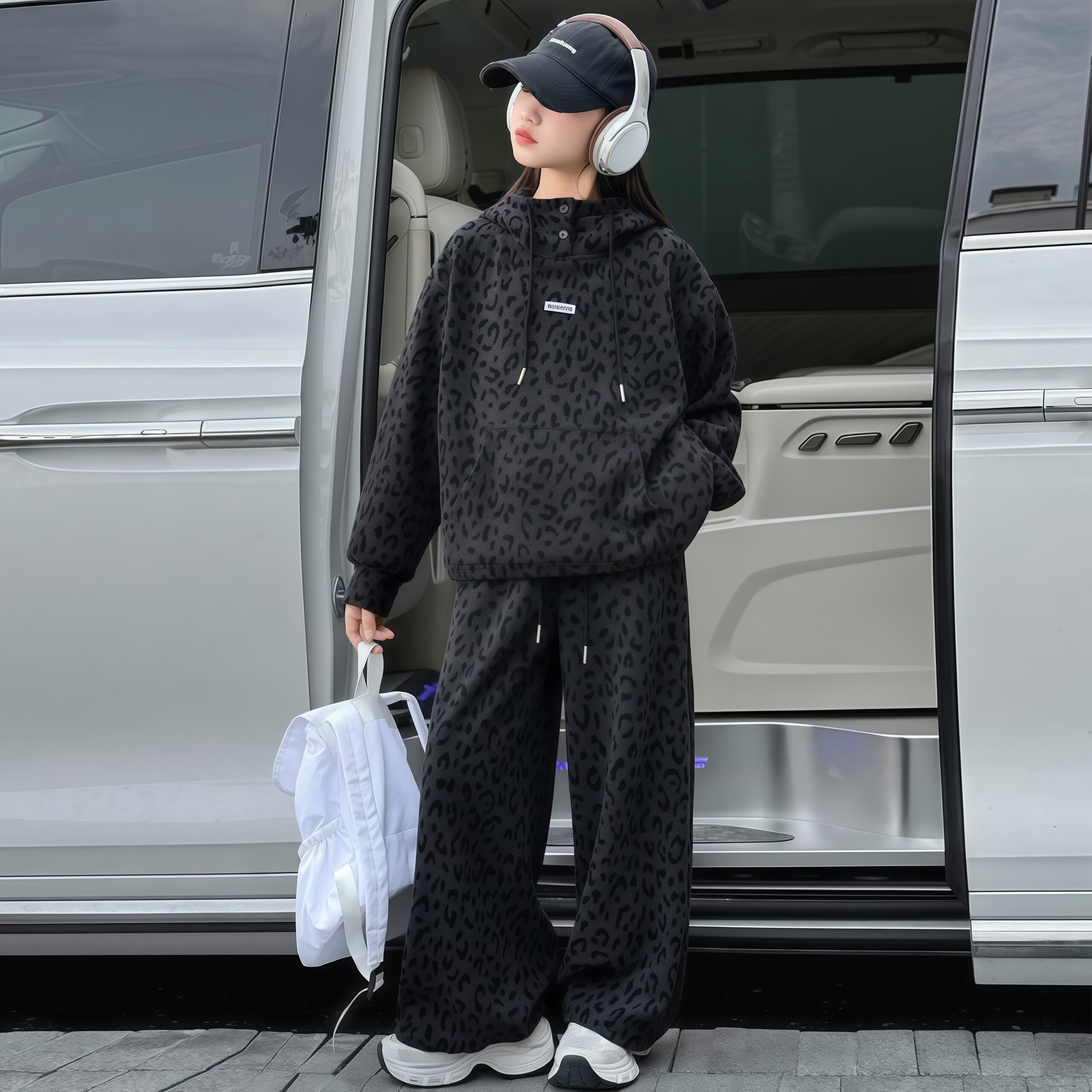 女童卫衣套装加绒加厚2026秋冬新款中大童潮酷休闲宽松运动服加厚