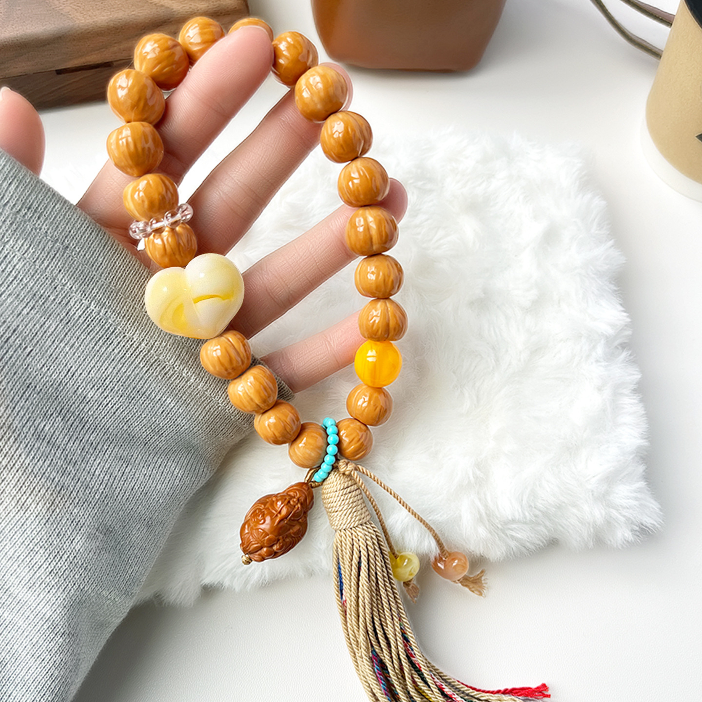 随身把玩减压养生天然核桃爱心屁桃猴头手串聚宝盆刻文玩佛珠手链