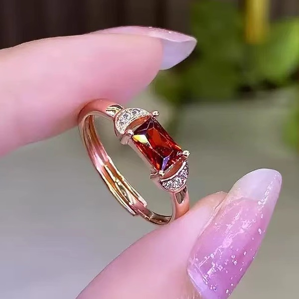 国风潮铜镀银手工饰品长方块糖石榴石戒指女士红色锆石轻奢款指环