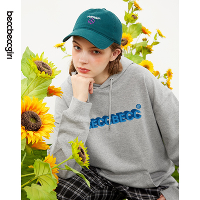 BECCBECCGIRL2024新款简约字母印花卫衣女春秋爆款加绒设计感上衣